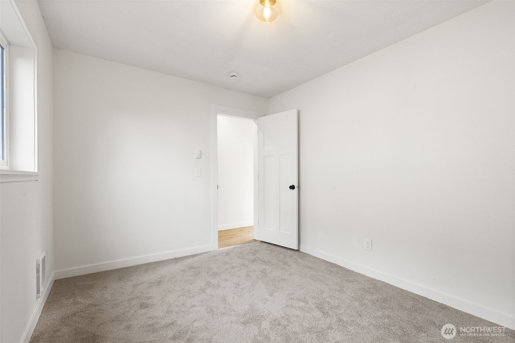 1802 E Wright Avenue , Tacoma, WA 98404