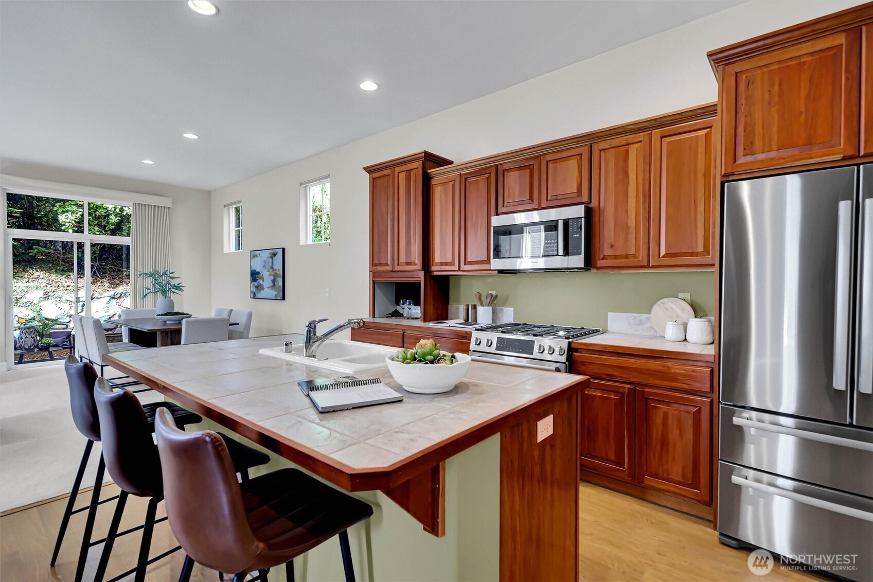 2401 132nd Avenue SE, Bellevue, WA 98005