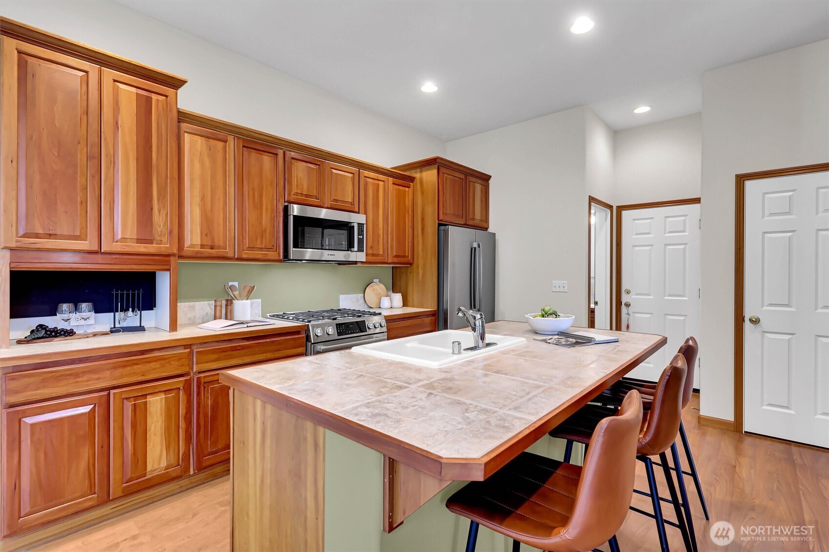 2401 132nd Avenue SE, Bellevue, WA 98005