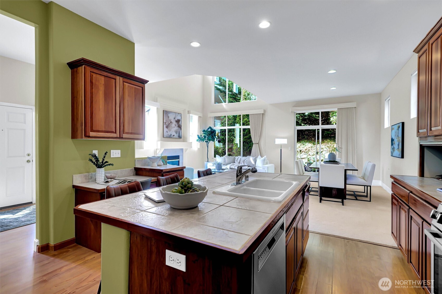 2401 132nd Avenue SE, Bellevue, WA 98005