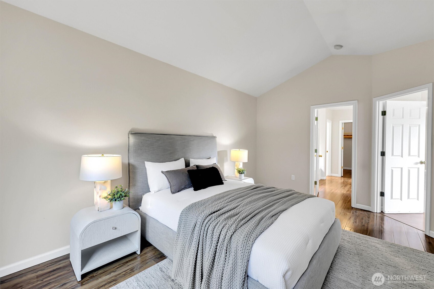 2401 132nd Avenue SE, Bellevue, WA 98005