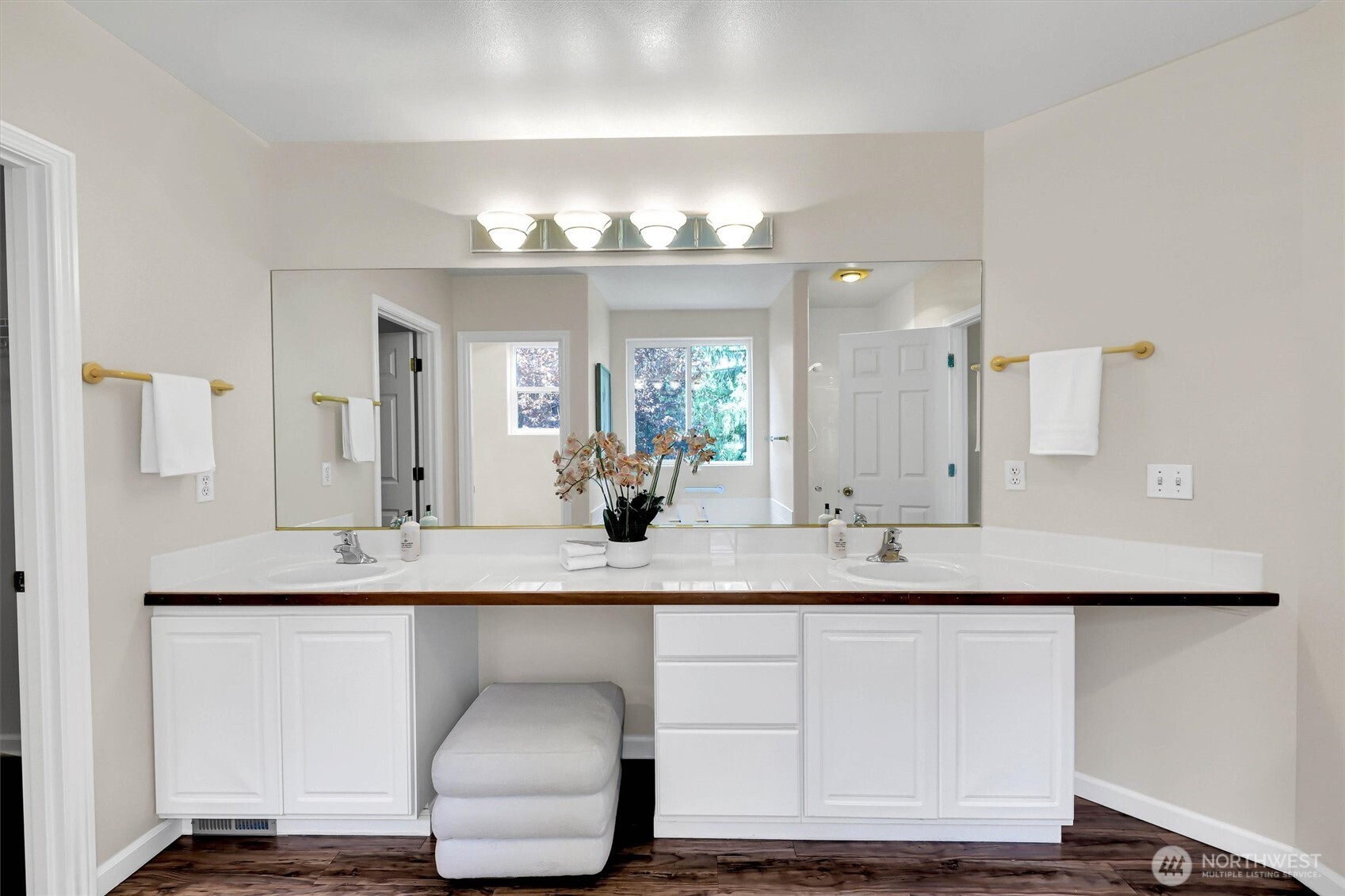 2401 132nd Avenue SE, Bellevue, WA 98005