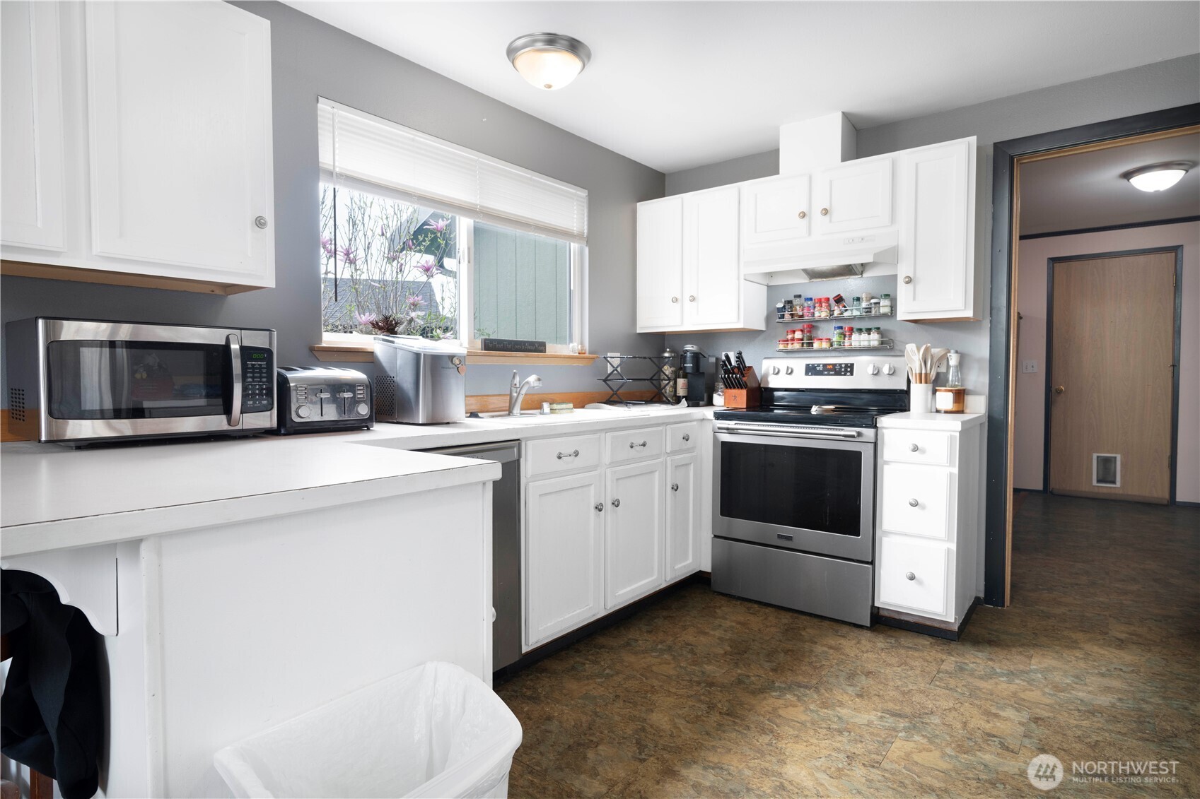 713 Central Place , Sedro Woolley, WA 98284