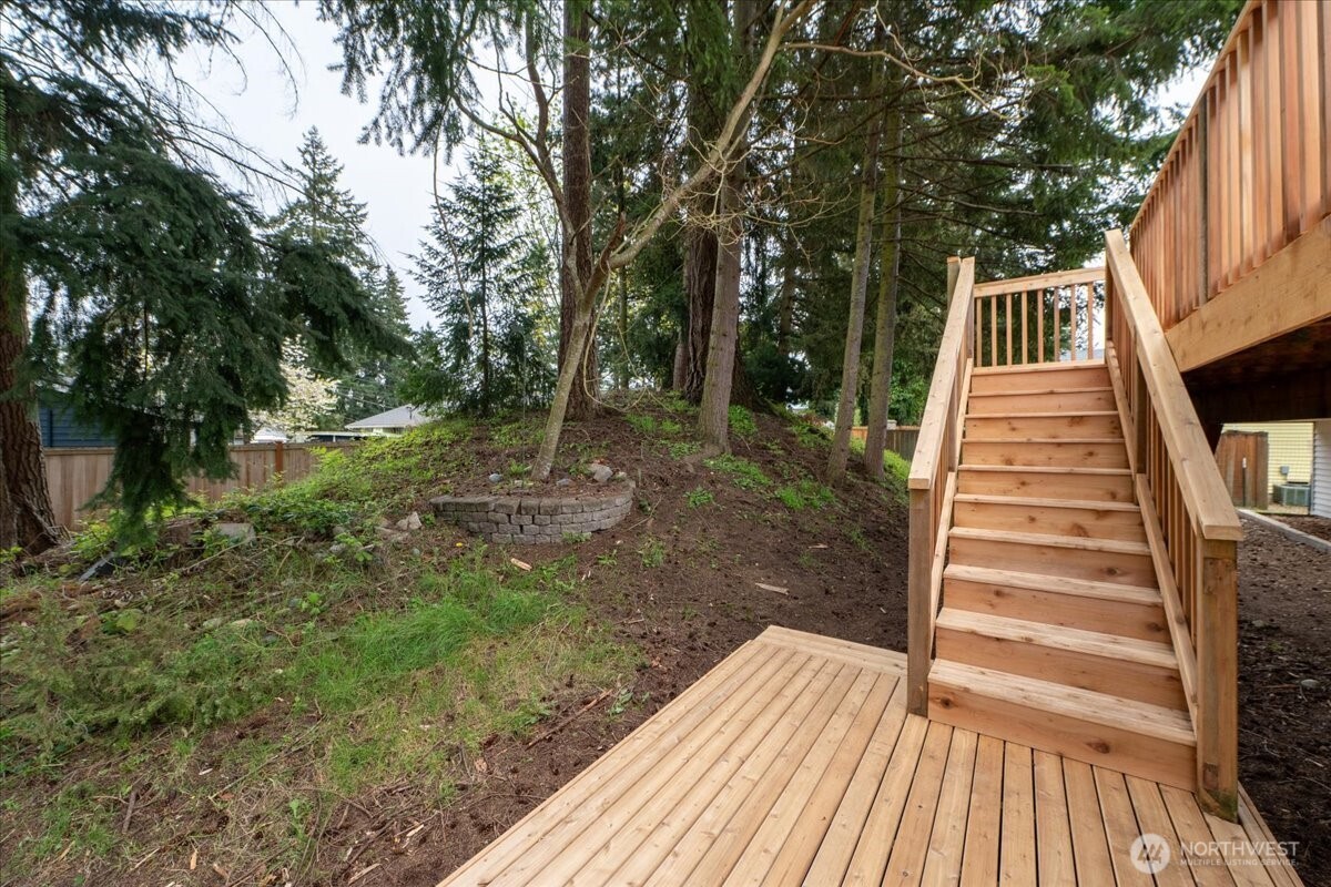 18015 56th Avenue W, Lynnwood, WA 98037