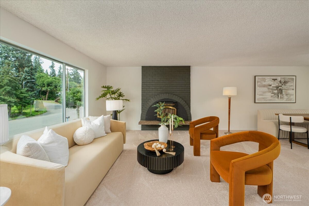 18015 56th Avenue W, Lynnwood, WA 98037