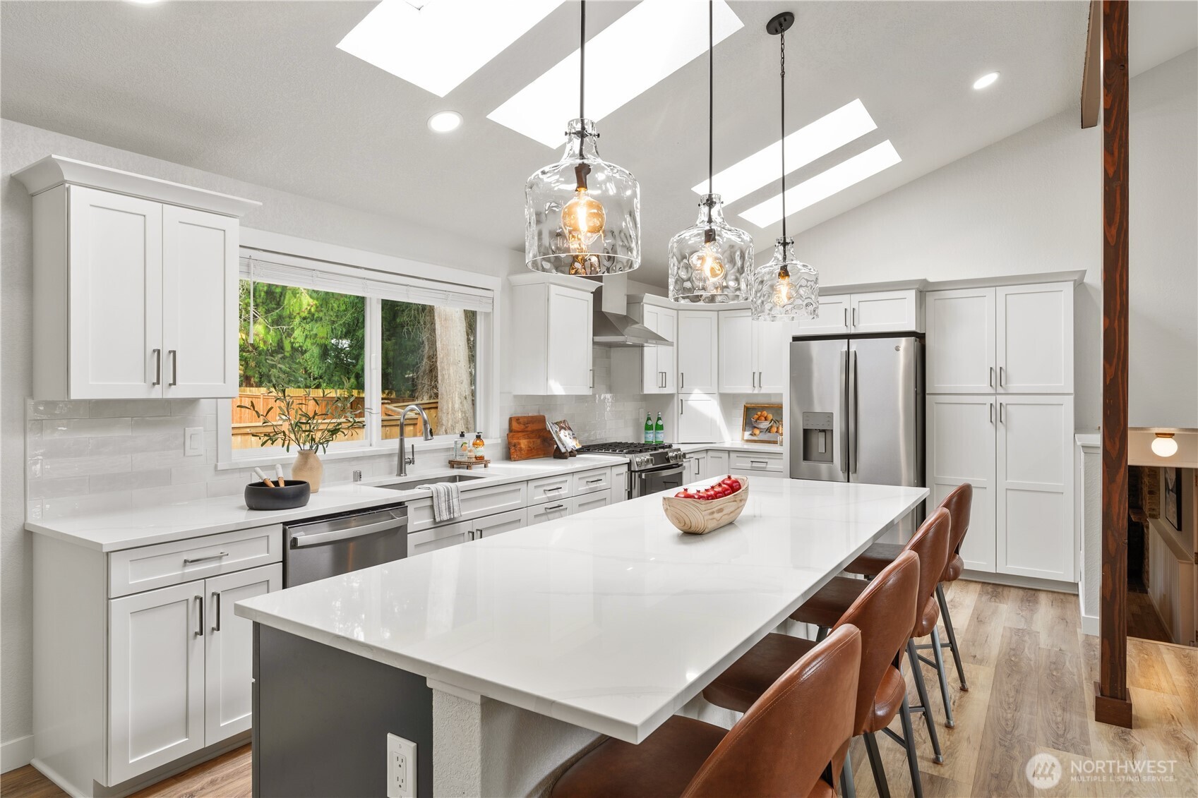 14301 101st Place NE, Kirkland, WA 98034