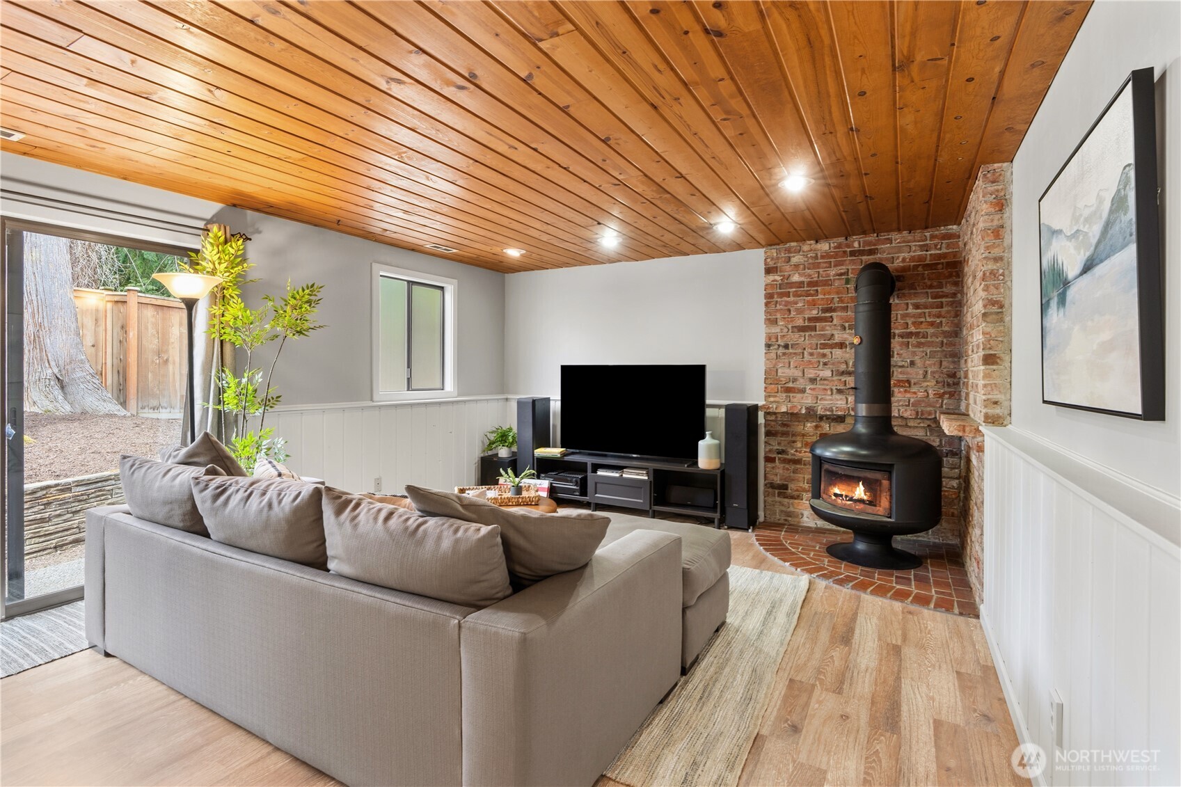 14301 101st Place NE, Kirkland, WA 98034