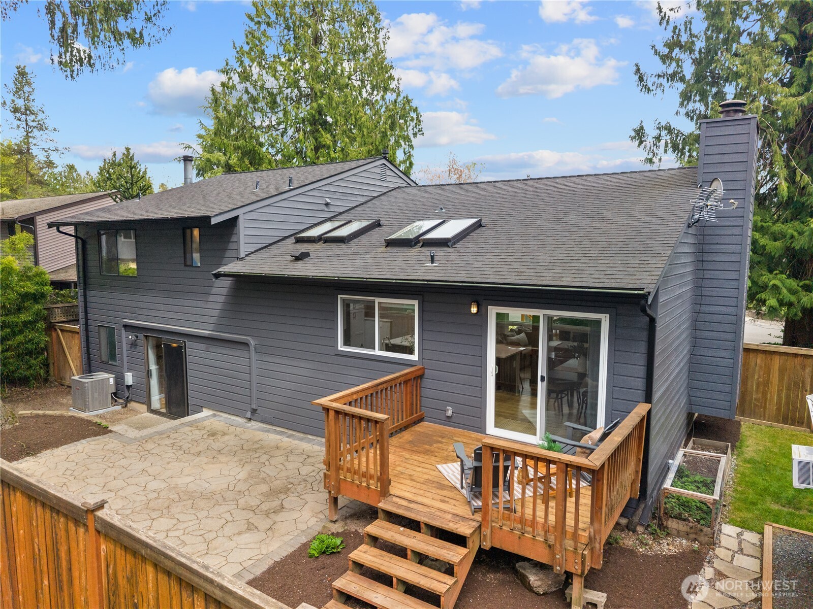 14301 101st Place NE, Kirkland, WA 98034