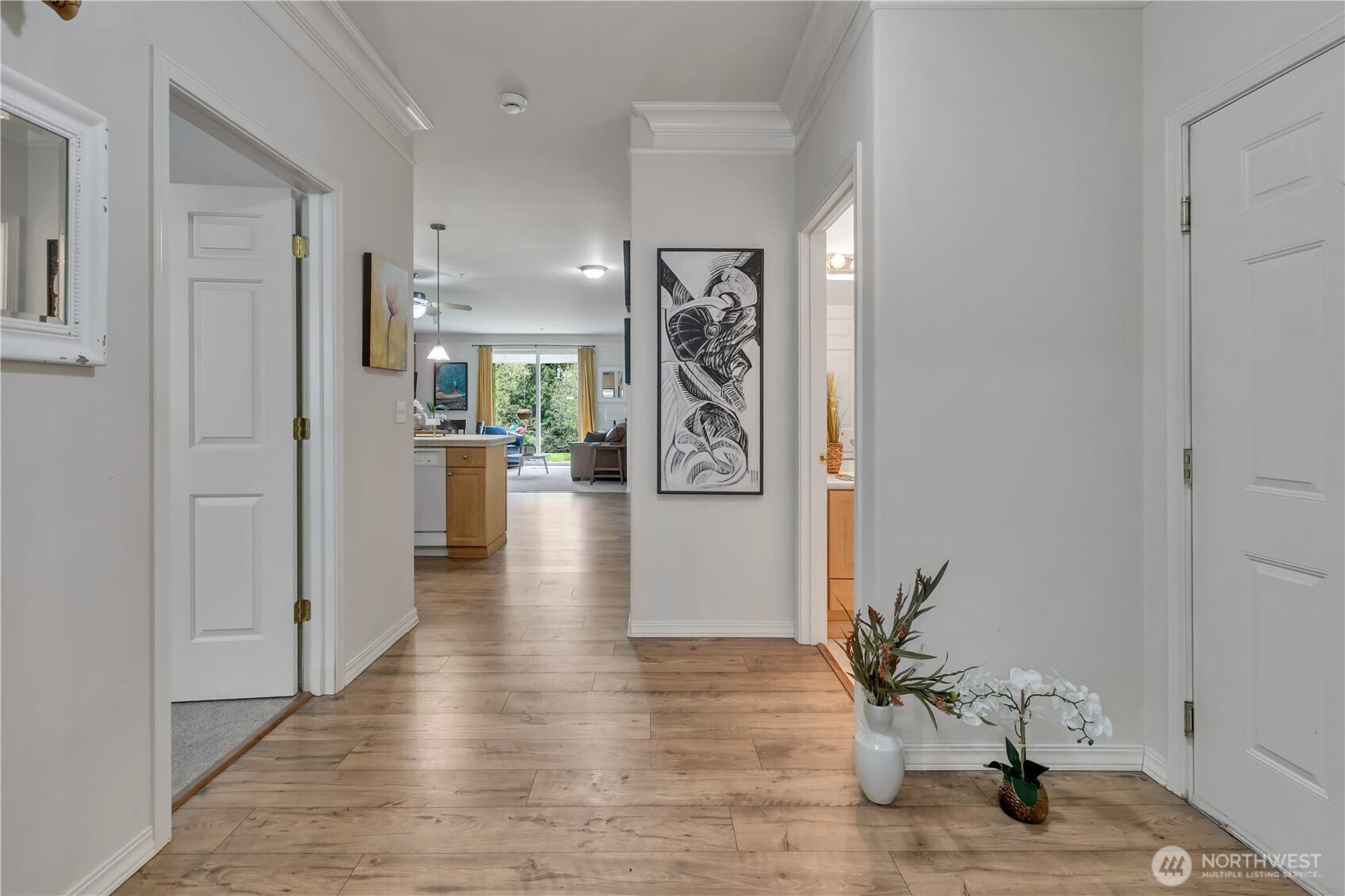 23009 Lakeview Drive #B103, Mountlake Terrace, WA 98043-2381