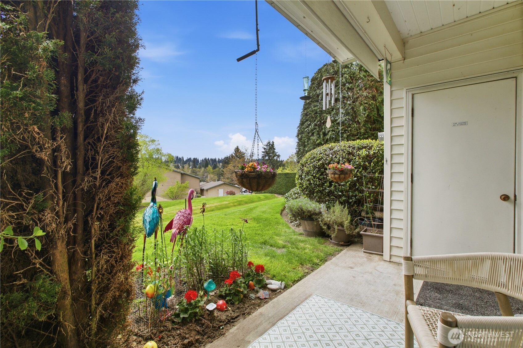 23009 Lakeview Drive #B103, Mountlake Terrace, WA 98043-2381