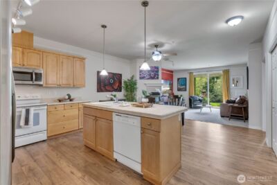 23009 Lakeview Drive #B103, Mountlake Terrace, WA 98043-2381 - Photo 4