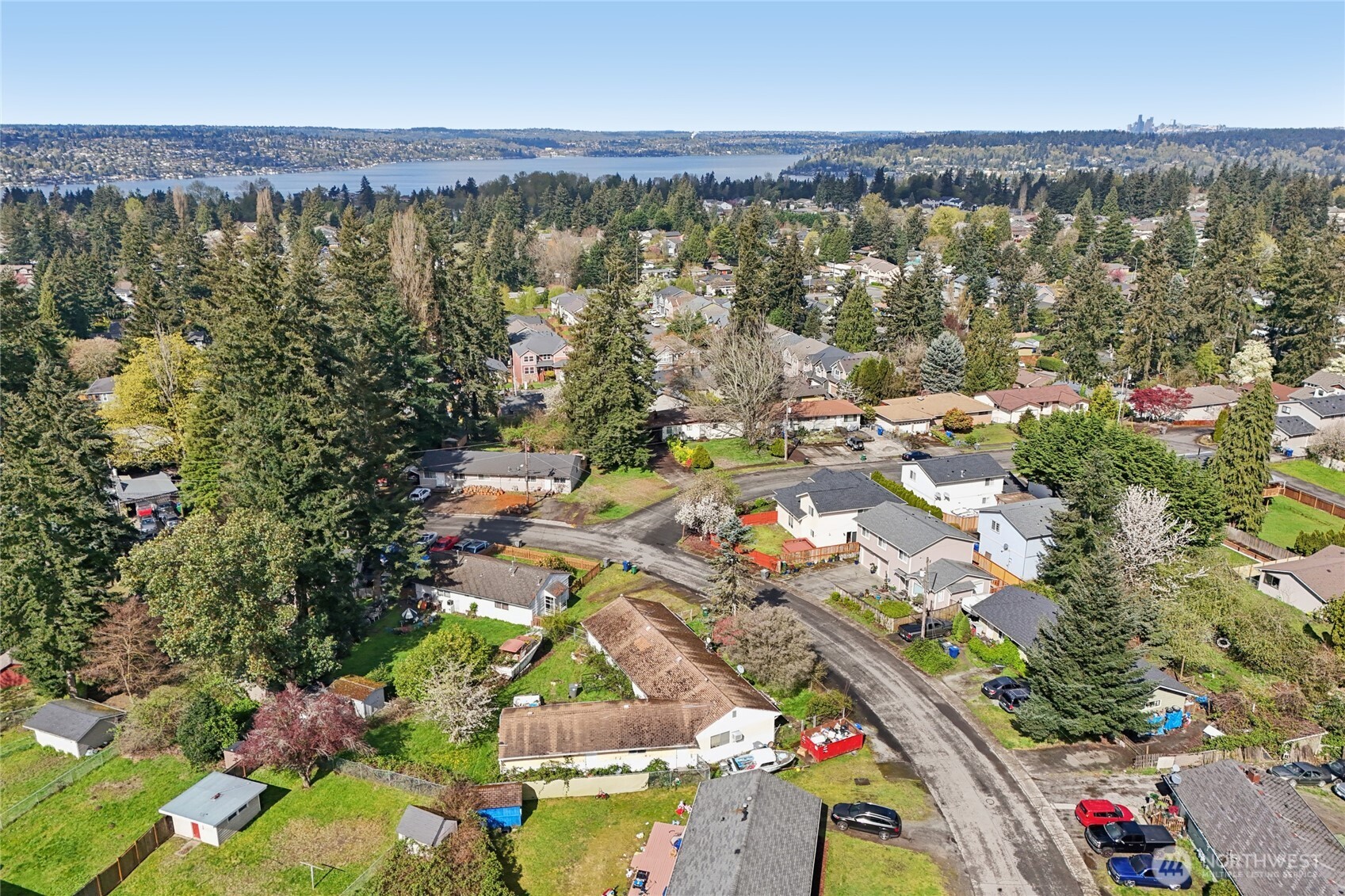 2008 Harrington Circle NE, Renton, WA 98056
