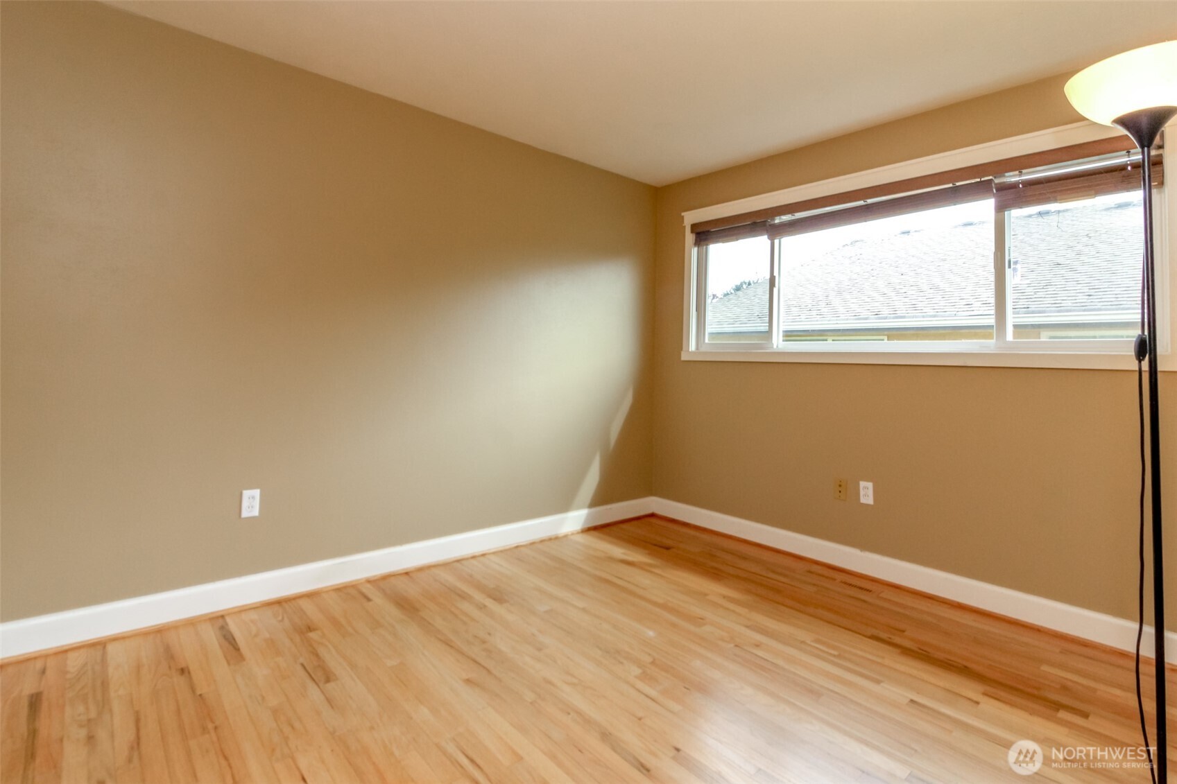 953 S Mountain View Avenue , Tacoma, WA 98465