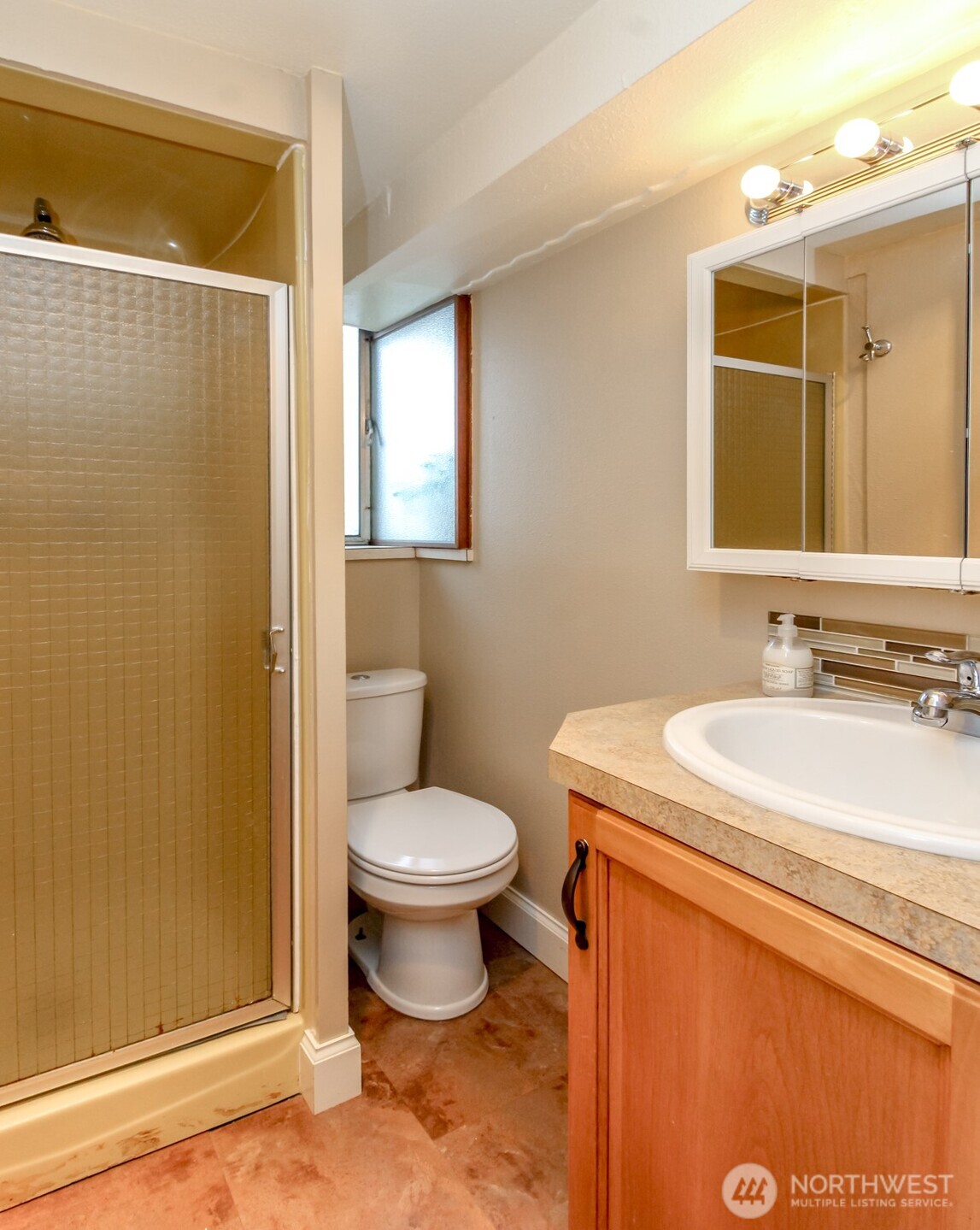 953 S Mountain View Avenue , Tacoma, WA 98465