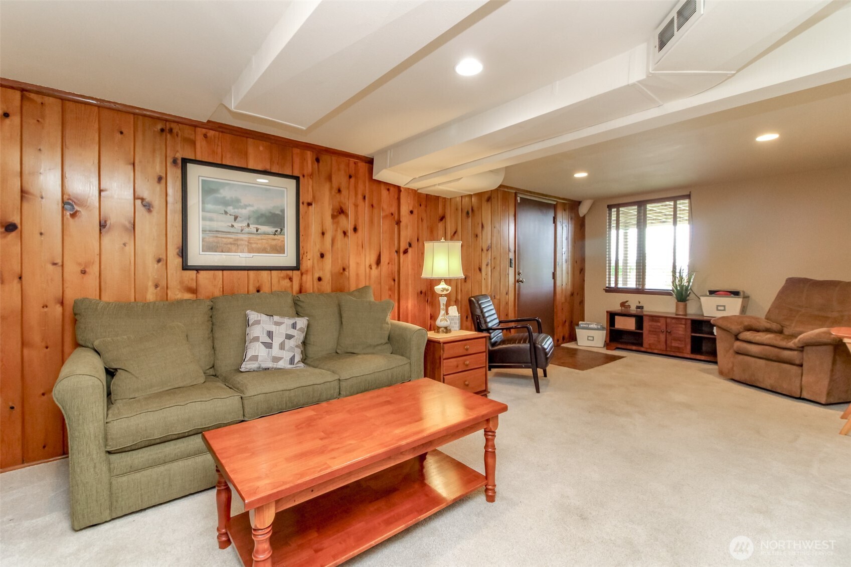 953 S Mountain View Avenue , Tacoma, WA 98465