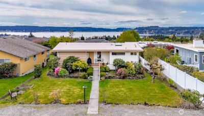 953 S Mountain View Avenue , Tacoma, WA 98465