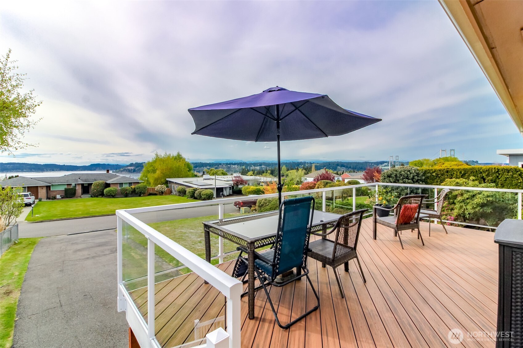 953 S Mountain View Avenue , Tacoma, WA 98465