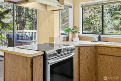 11649 NE Sunset Loop , Bainbridge Island, WA 98110 - Photo 9