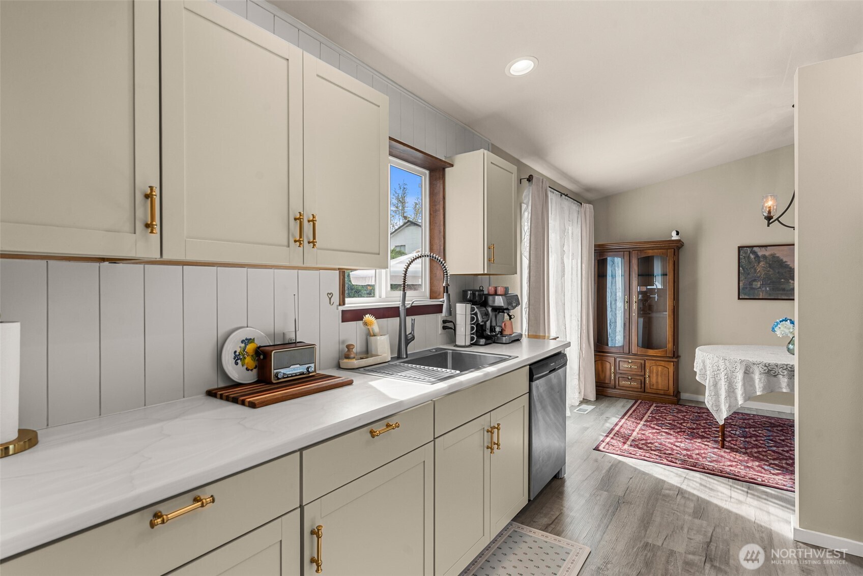 600 10th Street NE, East Wenatchee, WA 98802