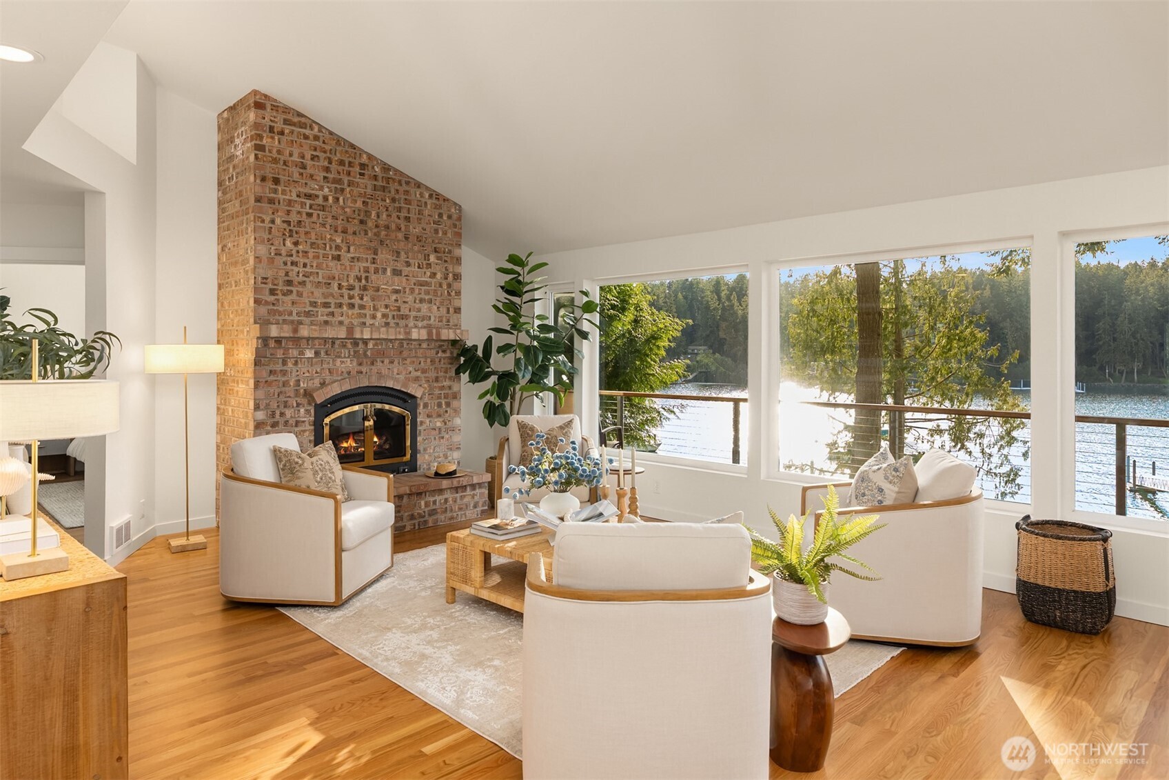 6518 NE Monte Vista Drive , Bainbridge Island, WA 98110