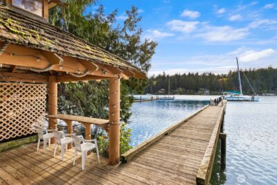 6518 NE Monte Vista Drive , Bainbridge Island, WA 98110 - Photo 2