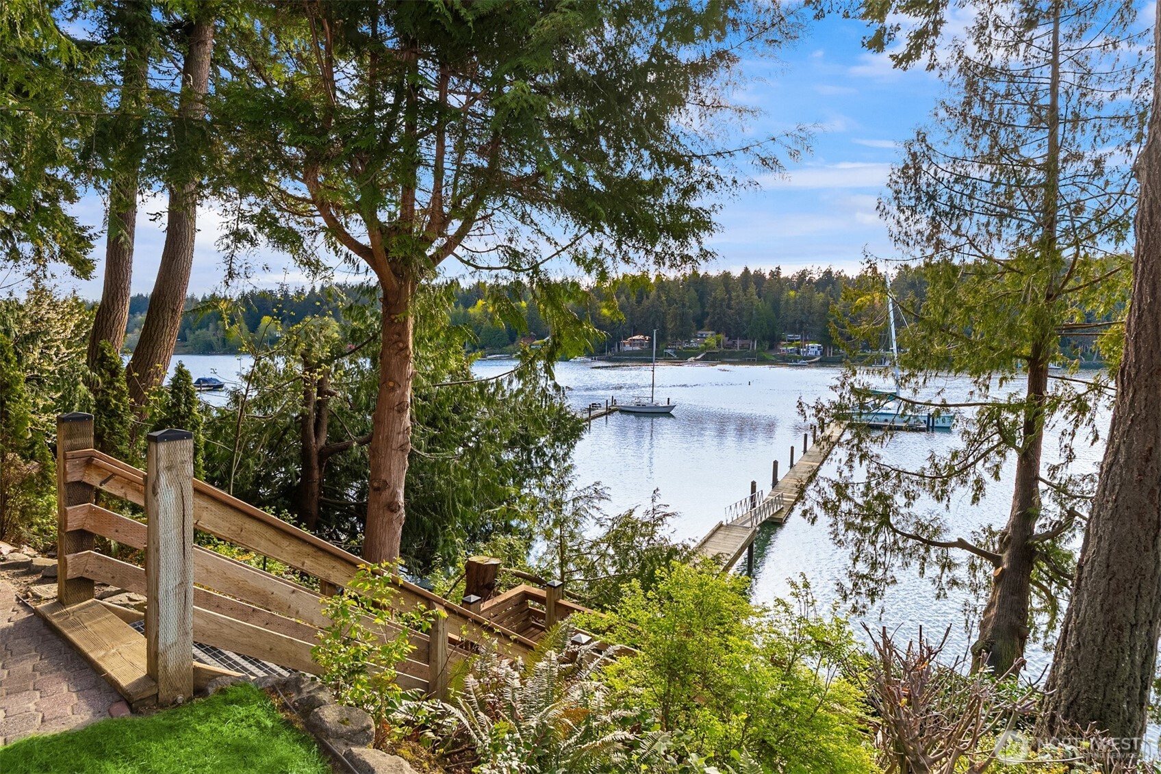 6518 NE Monte Vista Drive , Bainbridge Island, WA 98110