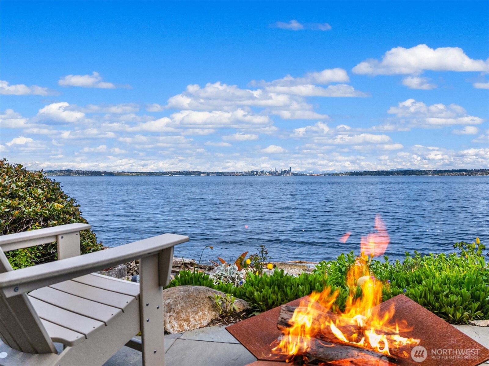 4290 Rockaway Beach Road NE, Bainbridge Island, WA 98110