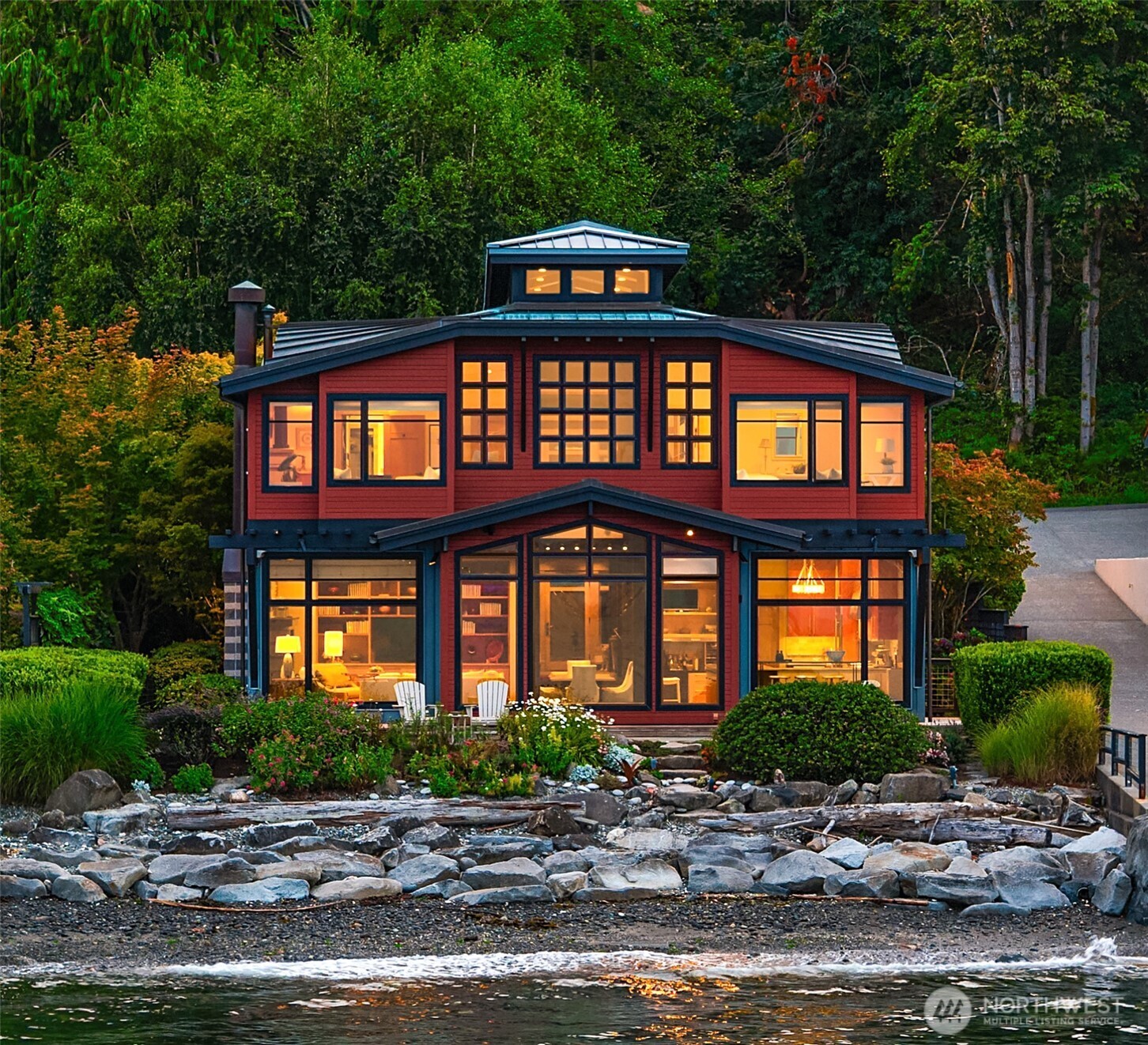 4290 Rockaway Beach Road NE, Bainbridge Island, WA 98110
