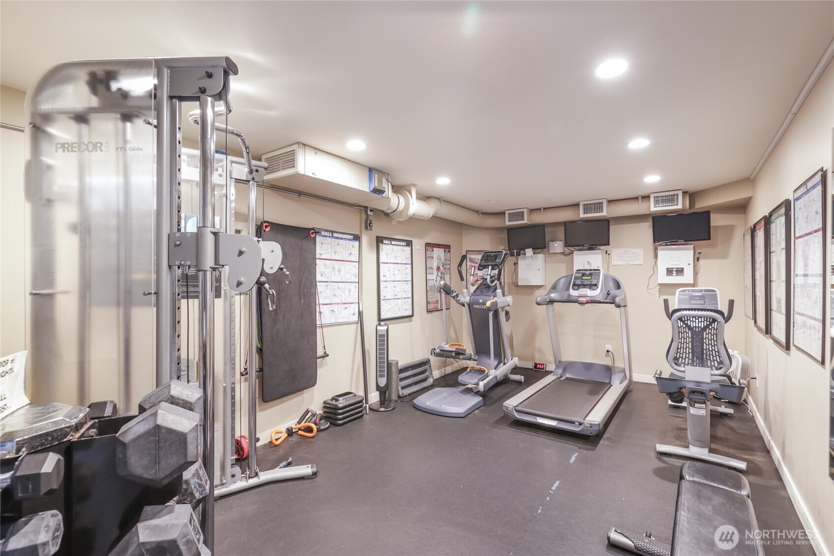 275 W Roy Street #412, Seattle, WA 98119-3860