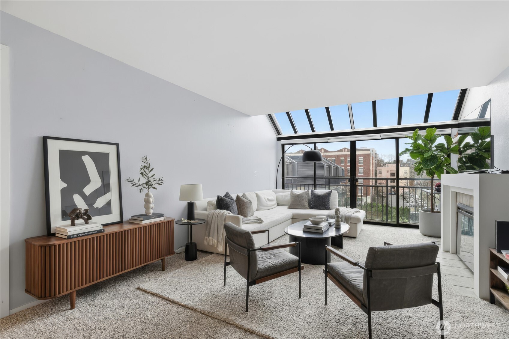 275 W Roy Street #412, Seattle, WA 98119-3860