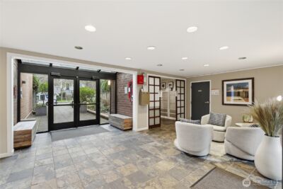 275 W Roy Street #412, Seattle, WA 98119-3860 - Photo 21