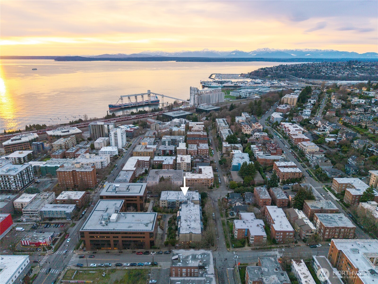 275 W Roy Street #412, Seattle, WA 98119-3860