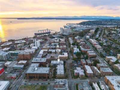 275 W Roy Street #412, Seattle, WA 98119-3860 - Photo 27