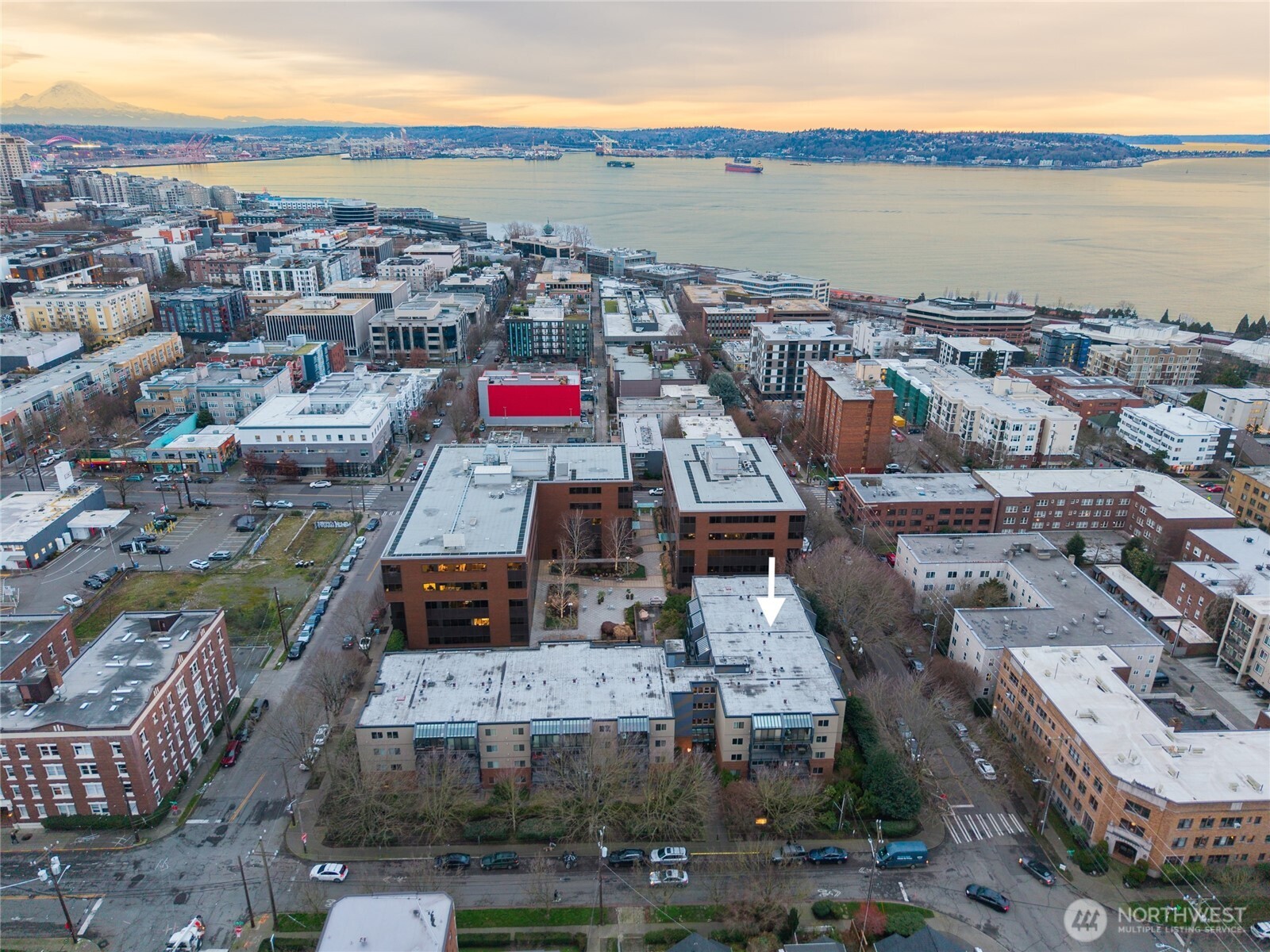 275 W Roy Street #412, Seattle, WA 98119-3860