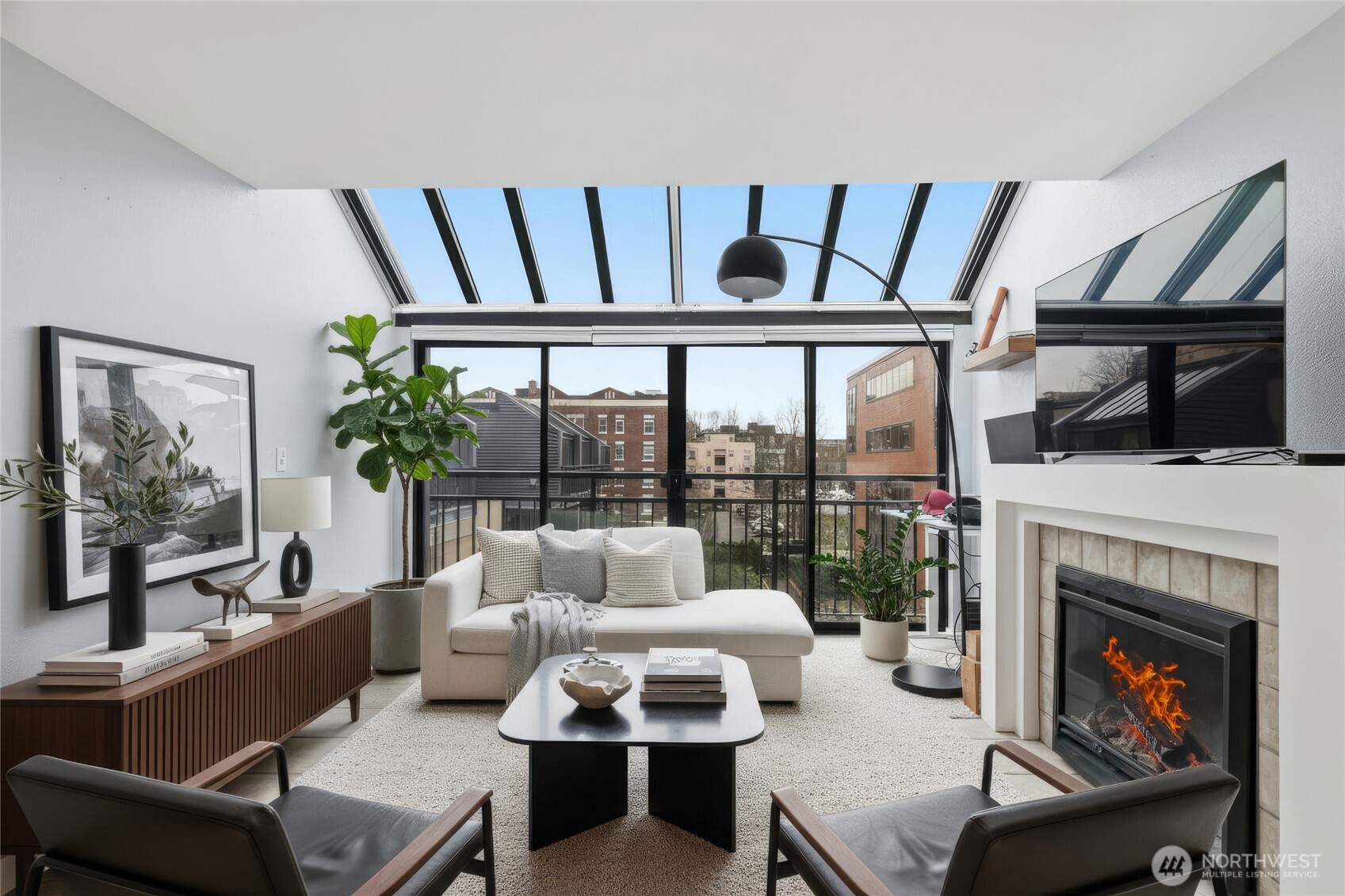 275 W Roy Street #412, Seattle, WA 98119-3860