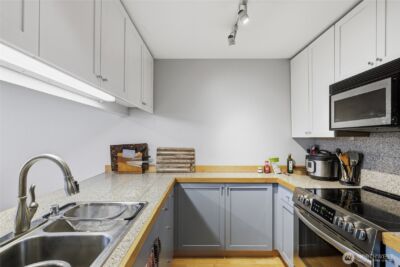 275 W Roy Street #412, Seattle, WA 98119-3860 - Photo 7