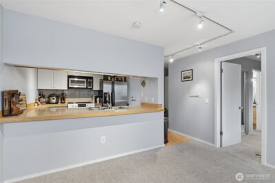 275 W Roy Street #412, Seattle, WA 98119-3860 - Photo 9
