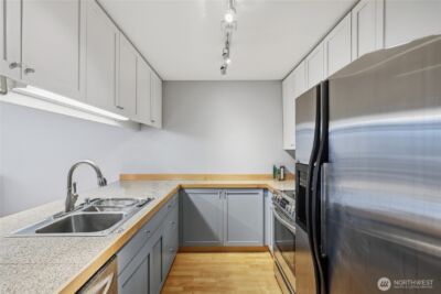 275 W Roy Street #412, Seattle, WA 98119-3860 - Photo 10