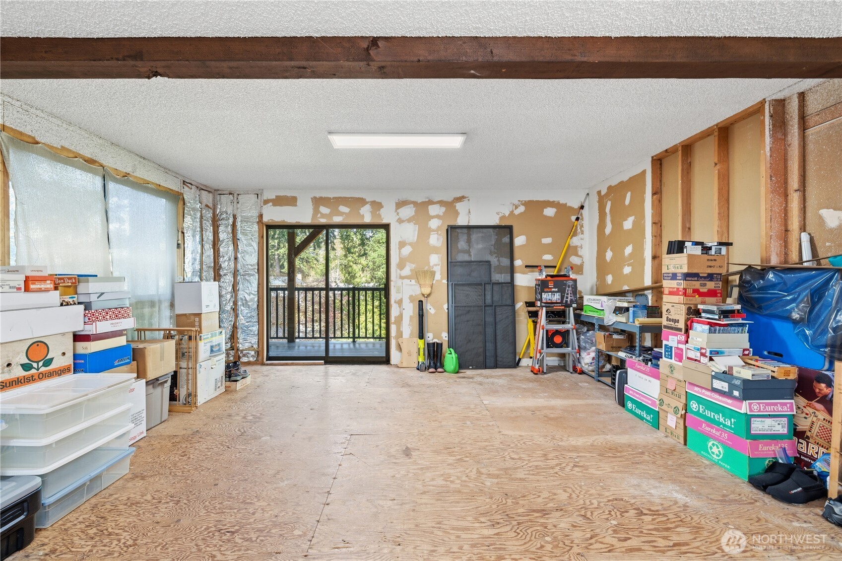 4616 NE 201st Place , Lake Forest Park, WA 98155