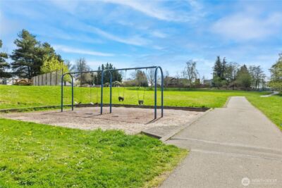 4616 NE 201st Place , Lake Forest Park, WA 98155 - Photo 39