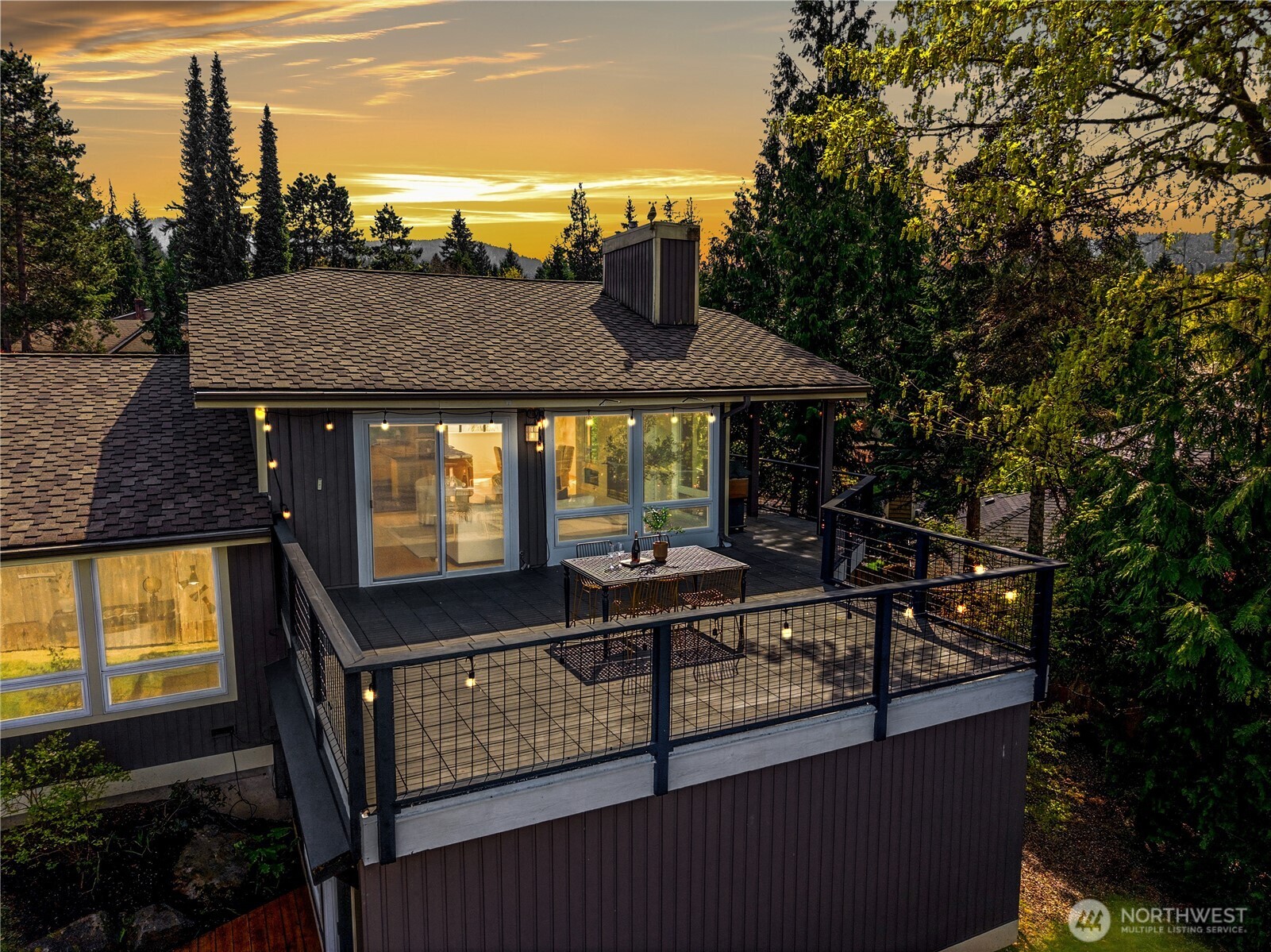 1040 NW Honeywood Place , Issaquah, WA 98027