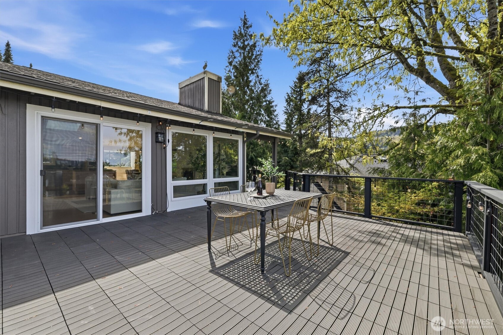1040 NW Honeywood Place , Issaquah, WA 98027