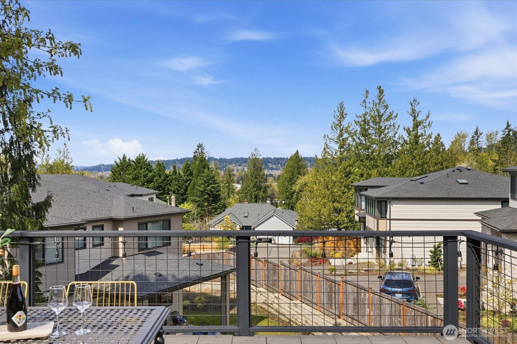 1040 NW Honeywood Place , Issaquah, WA 98027