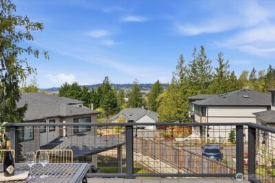 1040 NW Honeywood Place , Issaquah, WA 98027 - Photo 14
