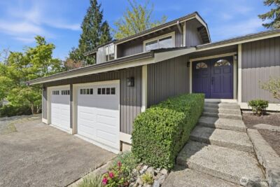 1040 NW Honeywood Place , Issaquah, WA 98027 - Photo 2
