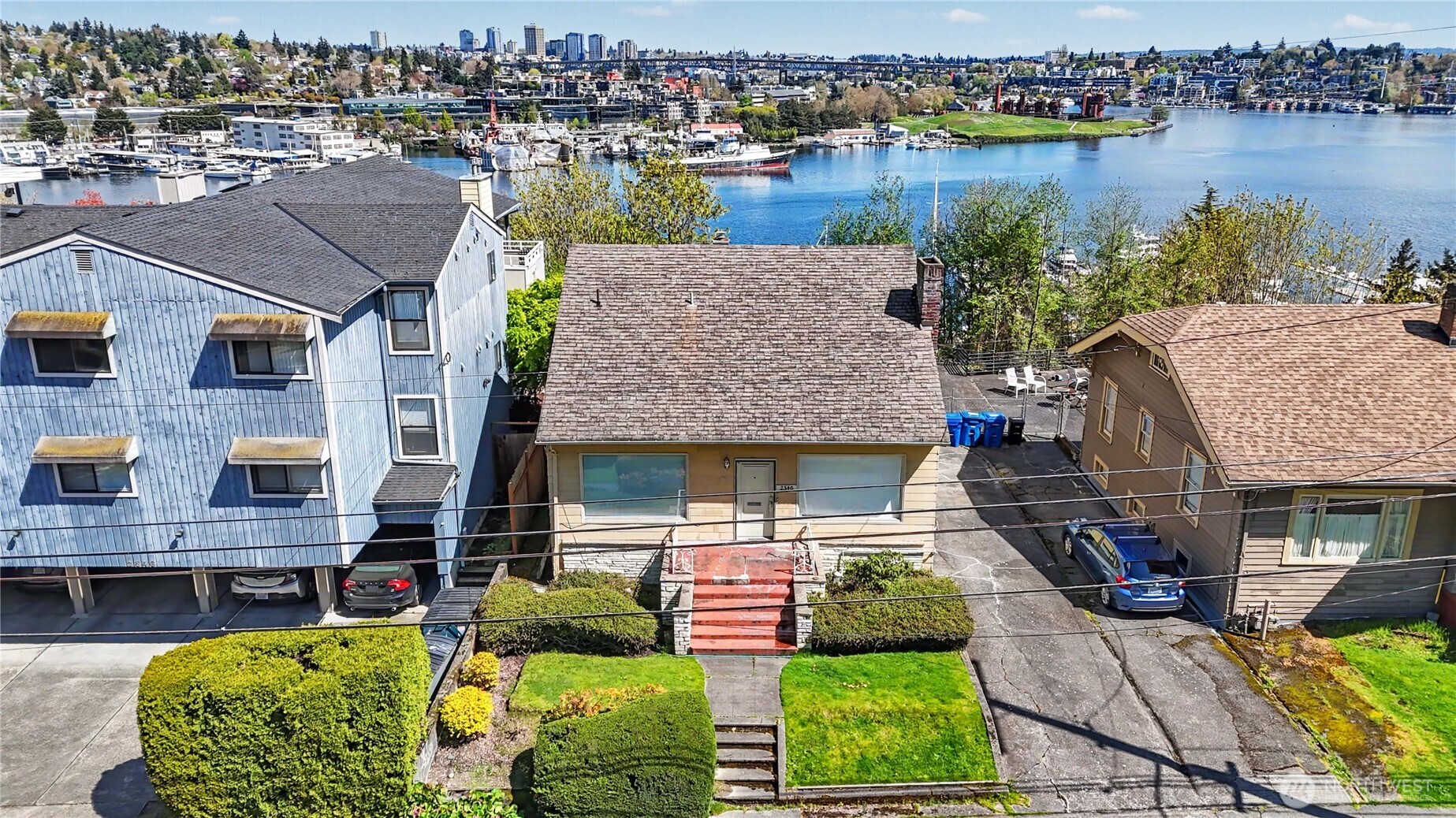2538 2540 Dexter Avenue N, Seattle, WA 98109