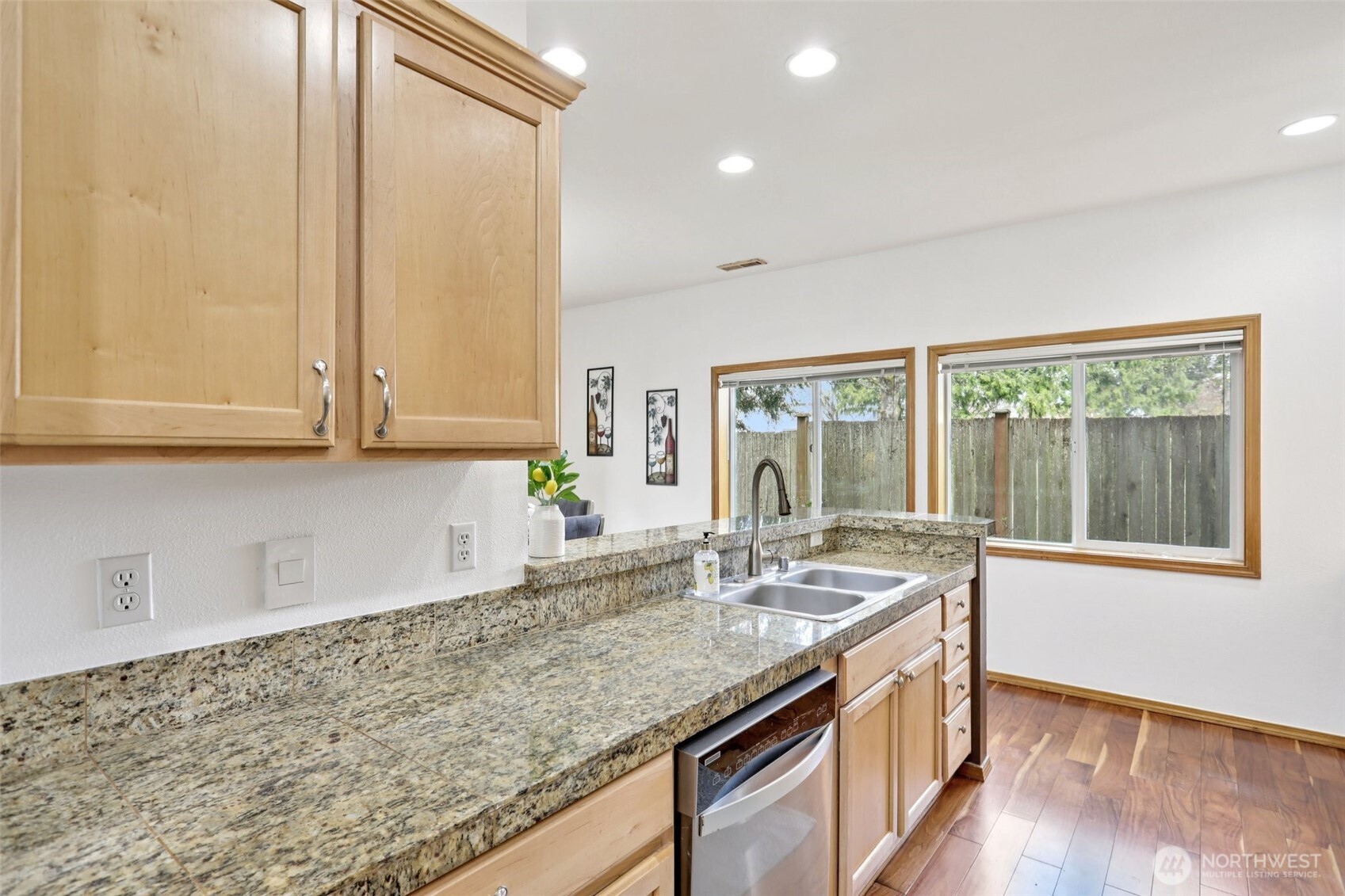 18870 108th Lane SE, Renton, WA 98055-6401