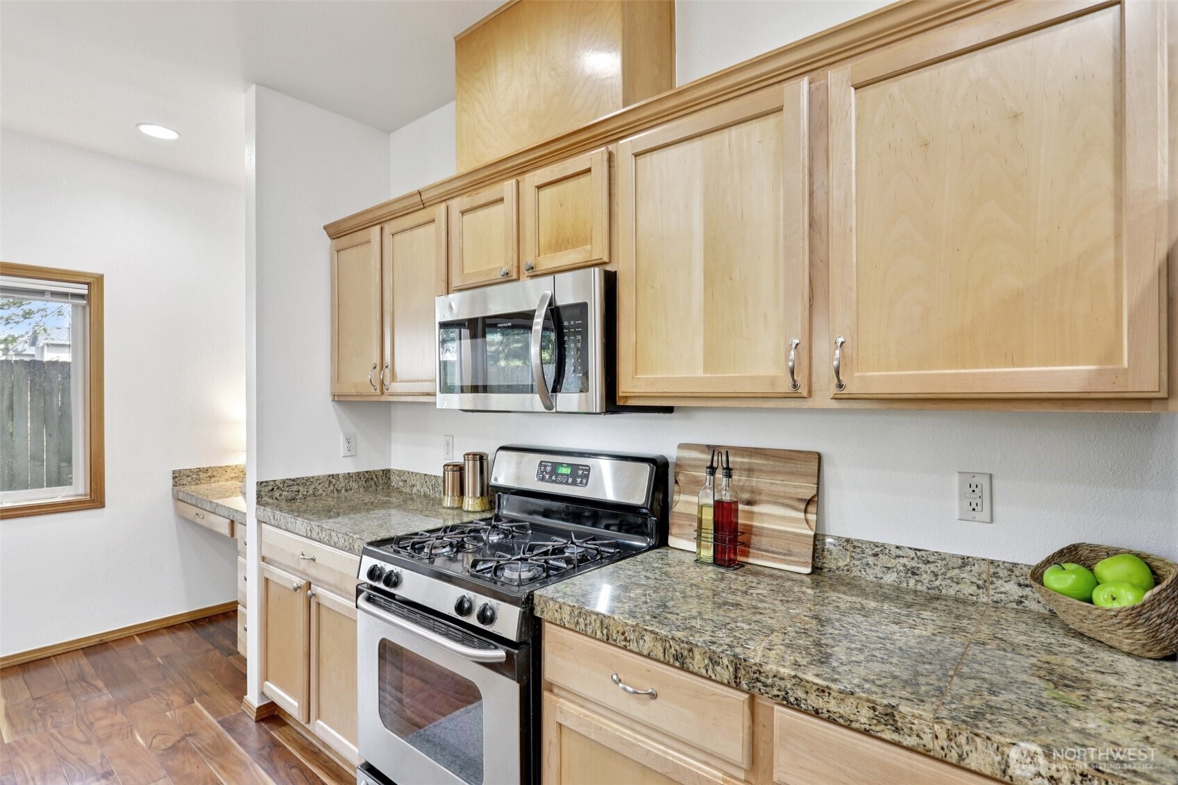 18870 108th Lane SE, Renton, WA 98055-6401