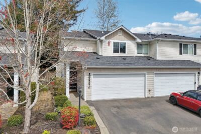 18870 108th Lane SE, Renton, WA 98055-6401 - Photo 2