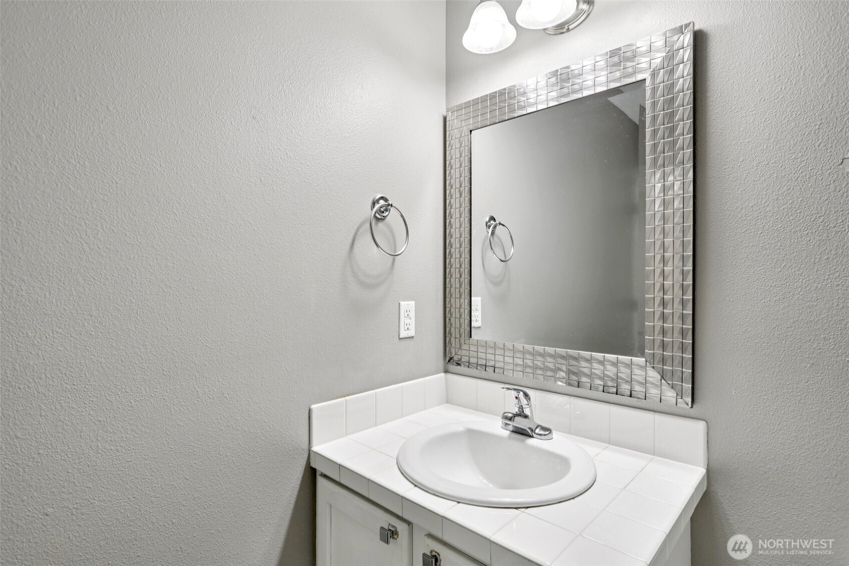 18870 108th Lane SE, Renton, WA 98055-6401
